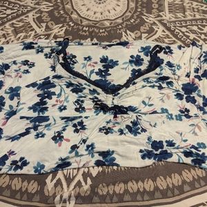 Jessica Simpson Maternity/Nursing night gown